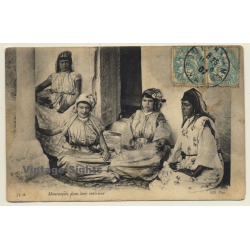 North Africa: Mauresques Dans Leures Intérieur / Traditional Garbs (Vintage PC 1907)