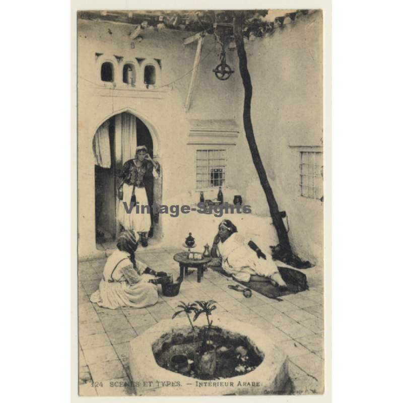 Algeria: Intérieur Arabe / Traditional Garbs - Architecture (Vintage PC 1914)