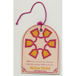 Akbar Hotel - New Delhi / India (Vintage Luggage Tag)