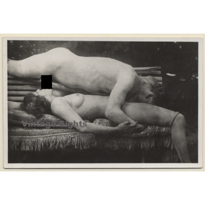 1920s Vintage Porn Horse - Couple Has Oral Sex On Park Bench / 69 (Vintage Photo ~1910s/1920s)