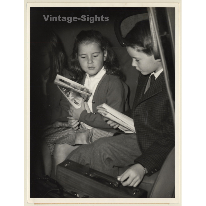 Ingrid Bergmans' Twins: Isabella & Isotta Rosselini In Car (Vintage Press Photo 1959)