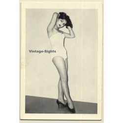 Pin-up Girl *18 / White Body - Legs (Vintage Trading Card ~1950s)