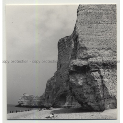 76790 Étretat: Rock Formations - Beach View (Vintage Photo B/W 1963)