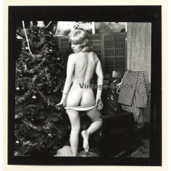 Erotic Model Candy Vaughan Undresses*14 / Rear View: Butt (Vintage Contact Sheet Photo 1972)