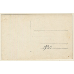 Bad Berka: Pretty Female In Front Of Stieber Platz Pavillon (Vintage RPPC 1924)