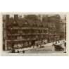 London / UK: Old Houses, Holborn - Entrance Staple Inn (Vintage RPPC 1932)