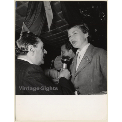 Ingrid Bergman Getting Interviewed (Vintage Press Photo 1950s/1960s)