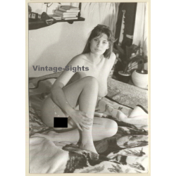 Busty Natural Nude Curled Up On Bed*2 / Eyes (Vintage Photo GDR ~1980s)