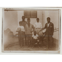 Group Of Congolese Employees - Kinshasa / Belgian Congo (VIntage Photo B/W 1926)