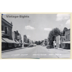 Hustisford - Wisconsin / USA: Street Scene (Vintage RPPC 1957)