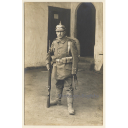 WW1: German Soldier With Backpack In Uniform / Pickelhaube (Vintage RPPC 1910s)