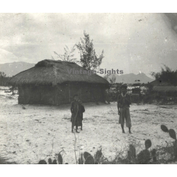 Annam / Vietnam: Indigenous Family In Front Of Straw Hut (Vintage Stereo Glass Plate ~1920s/1930s)
