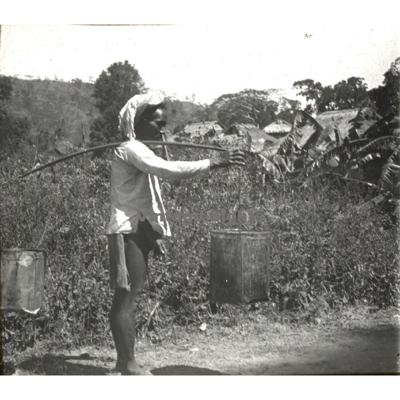 Vietnam: Moï Tribe Member Carrying Goods / Ethnic (Vintage Stereo Glass Plate ~1920s/1930s)