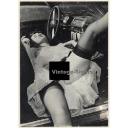 Erotic Study By R. Seufert: Semi Nude Pin-Up Relaxing In Oldtimer Cabrio (Vintage Photo ~1950s/1960s)