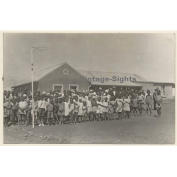 Winburg / Orange Free State (South Africa): Indigenous Kids In Front Of School (Vintage RPPC 1931)