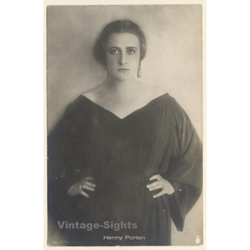 Henny Porten / Actress - T&M (Vintage RPPC 1920s/1930s)