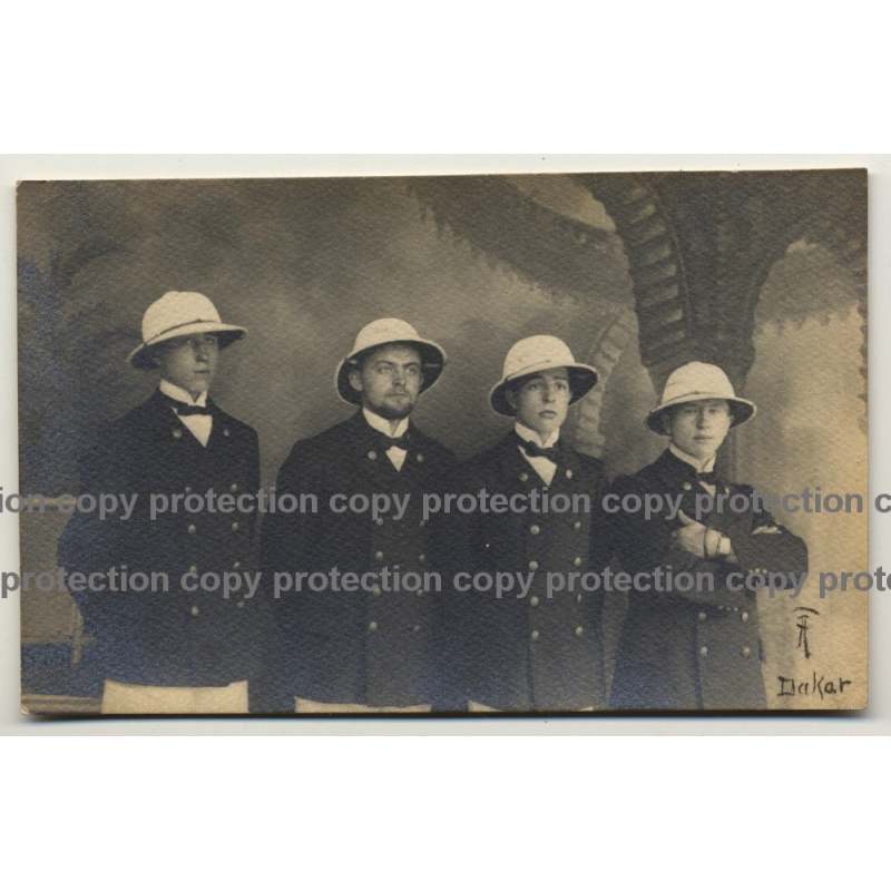4 Colonial Soldiers In Uniform / Dakar (Vintage Postcard B/W ~ 1930s) 4 Colonial Soldiers In Uniform / Dakar (Vintage Postcard B/W ~ 1930s)