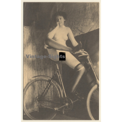 1920s Erotica: Cheeky Nude On Bicycle / Risqué - Boudoir (PC Weltpostverein RE ~1960s)
