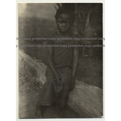 Strong Shot Of Small African Child On Wooden Trunk (Vintage Photo B/W ~1940s)