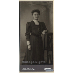 Hermann Lindenberg / Dresden: Elegant Lady in Victorian Dress / Ruffles (Vintage Cabinet Card ~1900s/1910s)