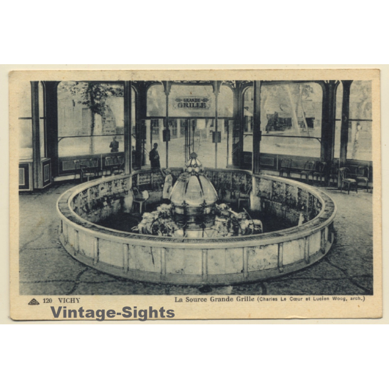 Vichy / France: La Source Grande Grille (Vintage PC 1947)