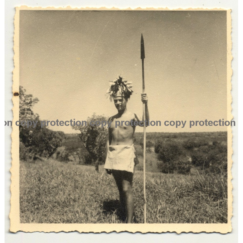 White Colonial Master Pretends To Be A Tribe Chief / Congo? (Vintage Photo B/W 1930s/1940s)