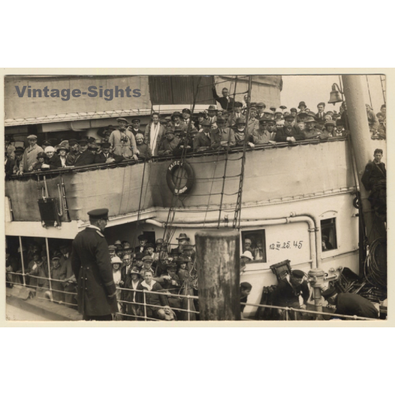 HAPAG: Passagierschiff Kaiser / Departure - Passengers (Vintage RPPC 1925) HAPAG: Passagierschiff Kaiser / Departure - Passengers (Vintage RPPC 1925)
