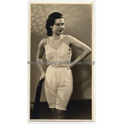 Brunette Underwear Model In Nightdress / Lingerie (Vintage Fashion Photo B/W 1940s/1950s)