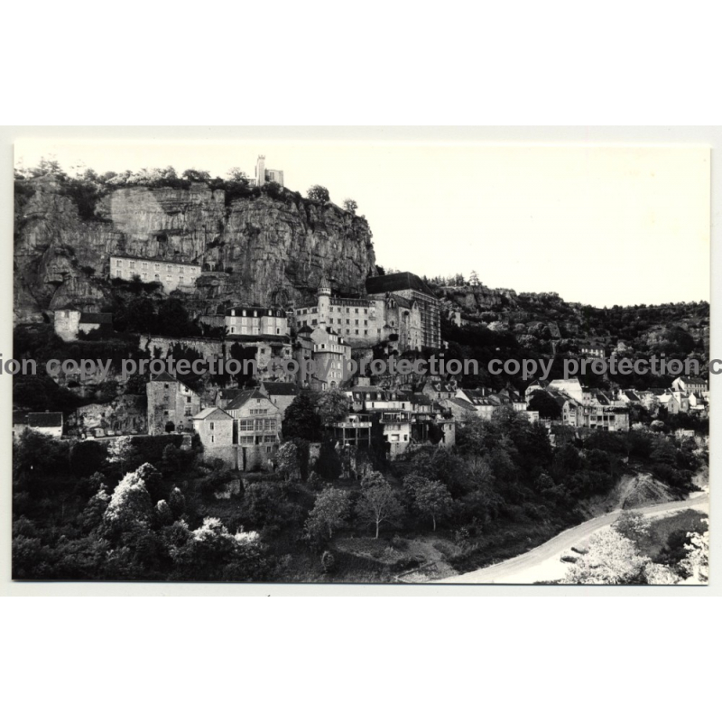 46500 Rocamadour / France: View Over Village / Rocks (Vintage Photo 1960s/1970s) 46500 Rocamadour / France: View Over Village / Rocks (Vintage Photo 1960s/1970s)