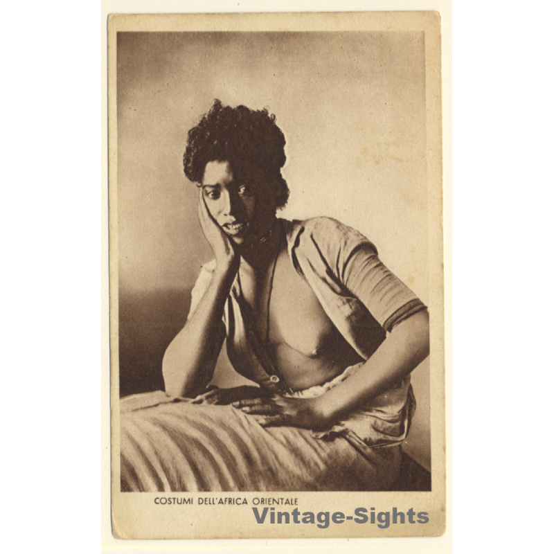 Eritrea: Shorthaired Native Semi Nude / Risqué - Ethnic Nude (Vintage PC 1936) Eritrea: Shorthaired Native Semi Nude / Risqué - Ethnic Nude (Vintage PC 1936)