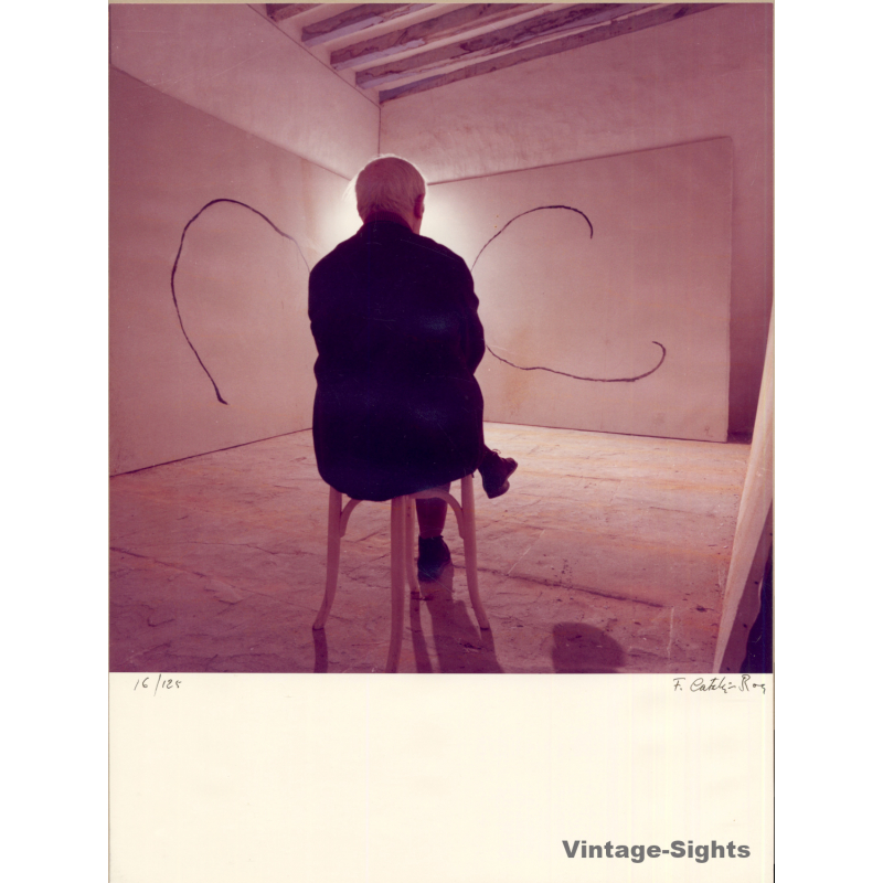 Francesc Català-Roca: Joan Miró in his Studio (Signed Photo Lim.Ed. 16/125 Palma de Mallorca 1986) Francesc Català-Roca: Joan Miró in his Studio (Signed Photo Lim.Ed. 16/125 Palma de Mallorca 1986)