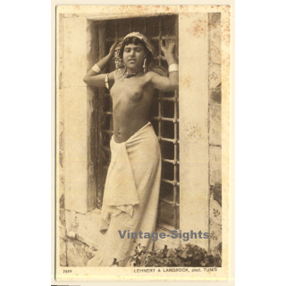 Lehnert & Landrock N°2519: Topless Native Female / Ethnic (Vintage PC 1910s/1920s)