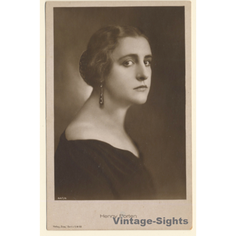 Henny Porten / Actress - Ross Verlag 441/4 (Vintage RPPC 1920s/1930s)