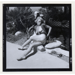 Erotic Study: Racy Blonde Nude Relaxes In The Sun*6 / Thighs (Vintage Contact Print 1970s/1980s)