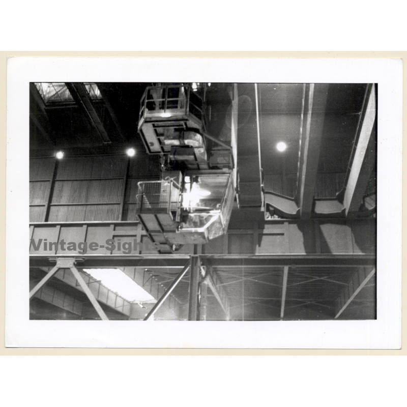 Tubize / Belgium: Forges de Clabecq *10 / Steelworks - Crane - Work Hall (Vintage Photo 1990s/2000s) Tubize / Belgium: Forges de Clabecq *10 / Steelworks - Crane - Work Hall (Vintage Photo 1990s/2000s)