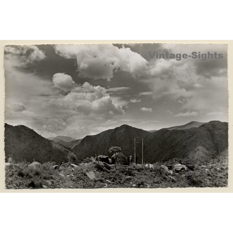 Congo Belge: Kivu - Signal Routier - Tribal Hut (Vintage RPPC ~1950s)