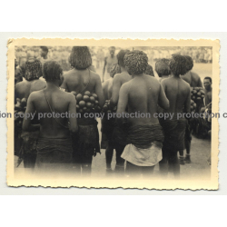 Rear View Of Congolese Women In Tribal Clothing / Congo (Vintage Photo B/W ~1940s/1950s)