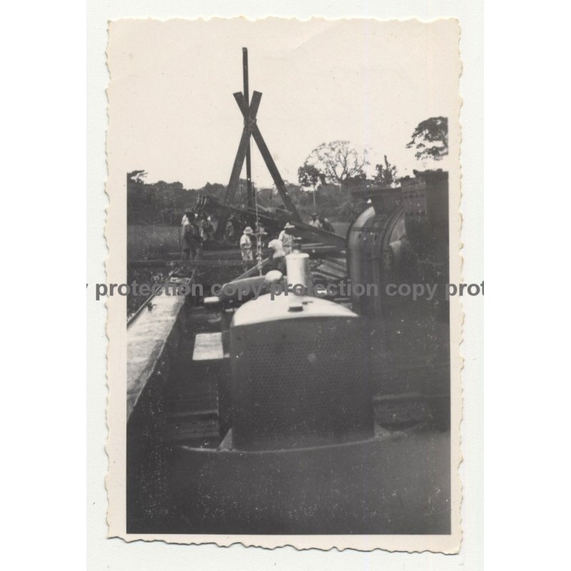 Gabenge - Bolobo / Congo: Big Dredge At Work *1 / Water Pipe (Vintage Photo B/W 1946) Gabenge - Bolobo / Congo: Big Dredge At Work *1 / Water Pipe (Vintage Photo B/W 1946)
