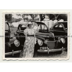 Léopoldville / Congo: Fancy Woman Poses In Front Of Mercury (Vintage Photo B/W 1939)