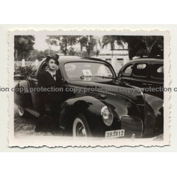 Léopoldville / Congo: Pretty Girl Poses Beside Lincoln Zephyr Coupe (Vintage Photo B/W 1939)