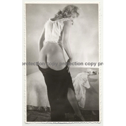 Butt Study Of Pretty Blonde Nude Woman *3 / Skirt (Vintage Photo B/W ~1950s)