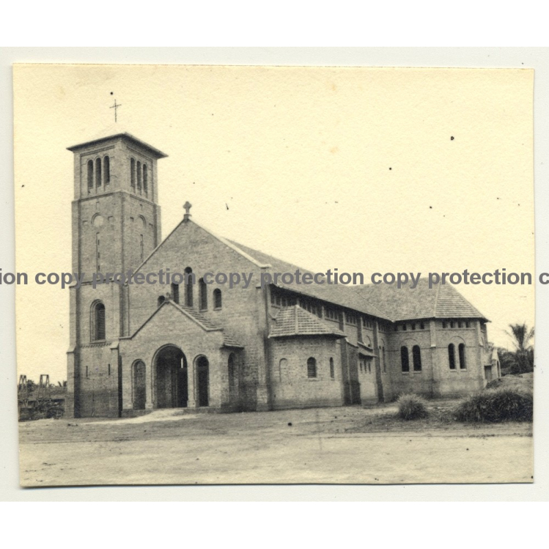 Alberta-Ebonda / Congo Belge: L'Église Saint Joseph d'Ebonda / Church (Vintage Photo B/W ~1930s)