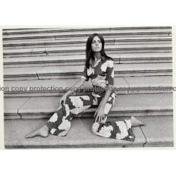Slim Model In Great Printed 2 Piece Suit / Flares (Vintage Photo Master 1970s Fashion)