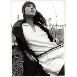 Natural Brunette Hippie Beauty On Meadow / Headband (Vintage Photo Master 1970s Fashion)
