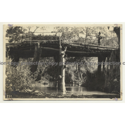 Congo Belge: Wooden Bridge & Native Rangers / Léopold Gabriel (Vintage RPPC ~1920/1930s)
